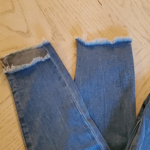 ποΈ NWT Blank NYC frayed skinny jeans - Picture 2 of 10